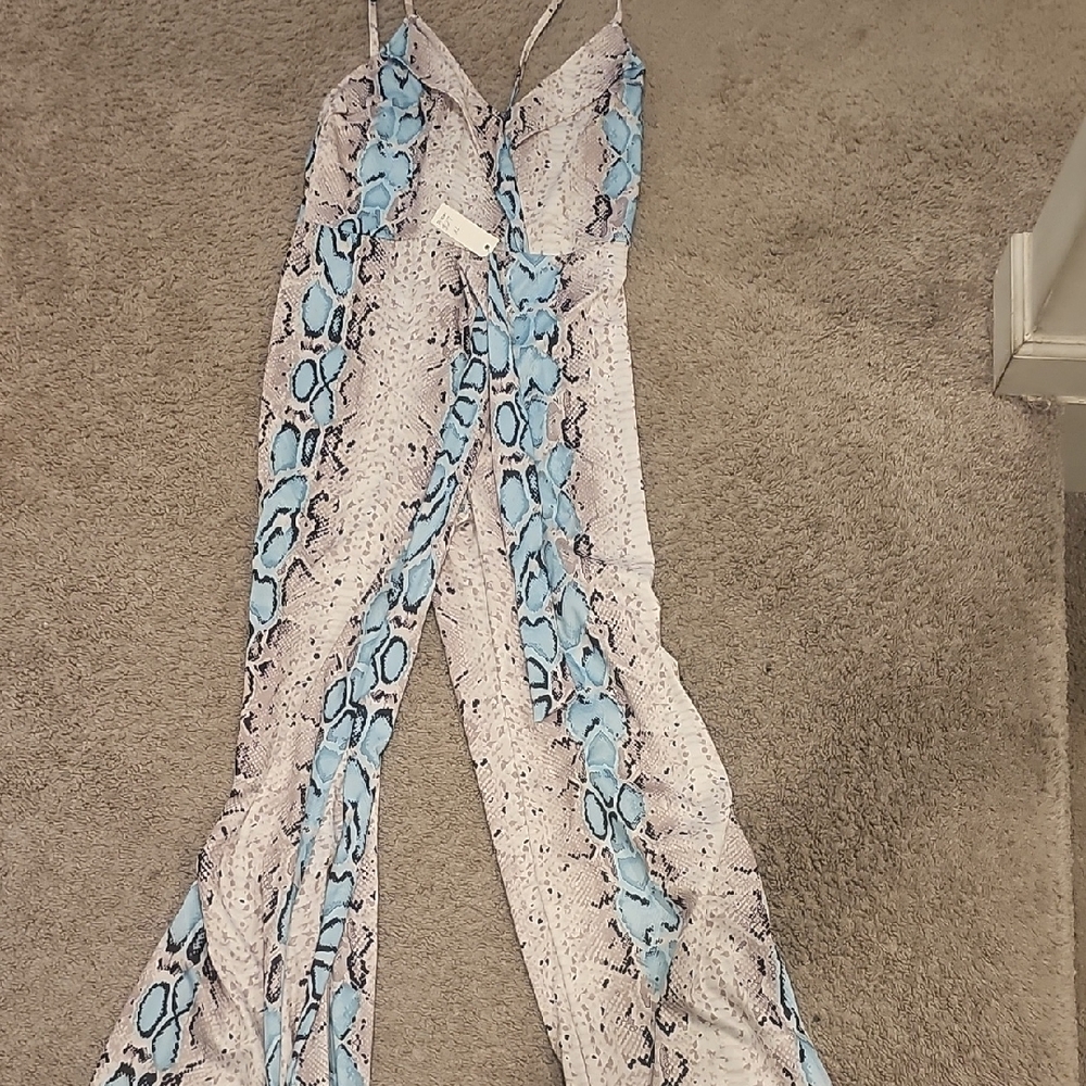 Stylish Snake Print Jumpsuit - Blue and White